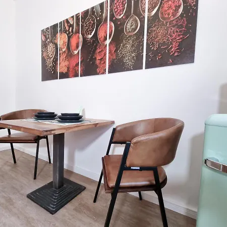 アパート Alpha *