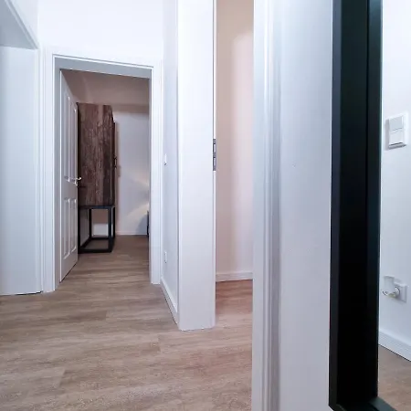 Alpha Apartment *