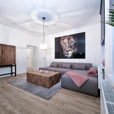 Alpha Apartment